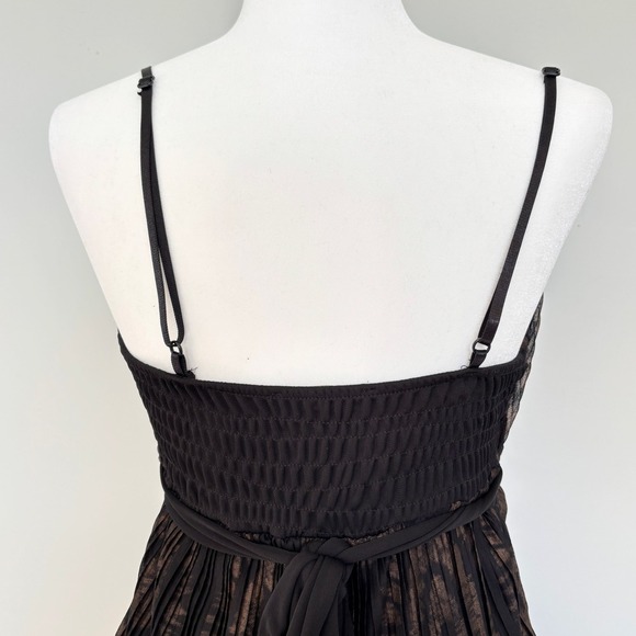 Women's Size M Dress Dark Romantic Pleated Tiered Flirty Cocktail Party Black - Picture 9 of 16